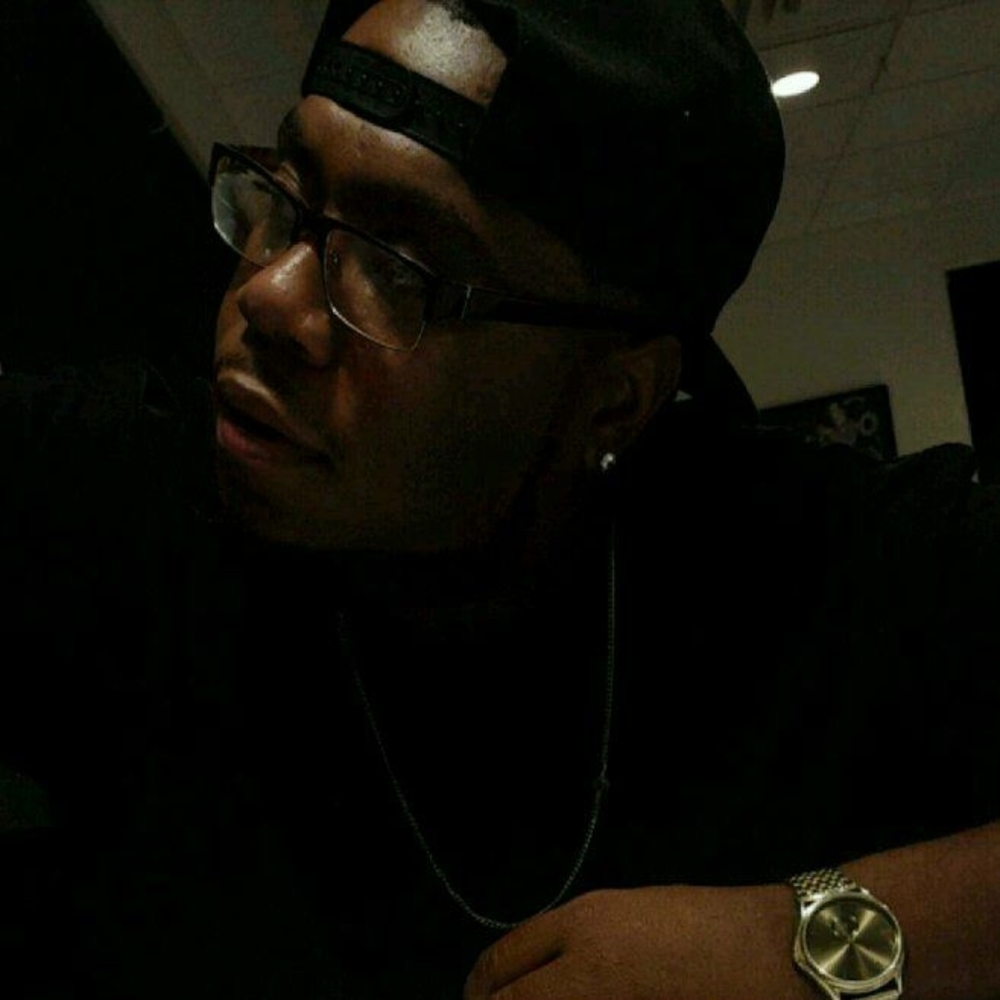 Meet your Posher, Glo